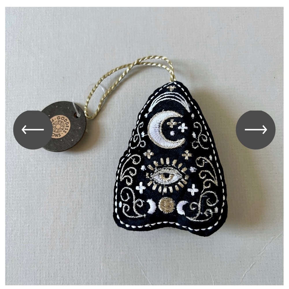 NWT Ouija Christmas ornament